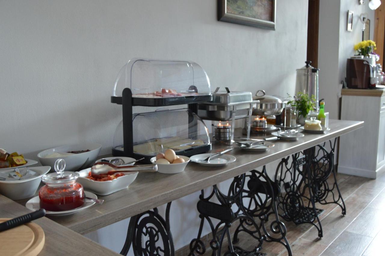 Penzion Pod Rozhlednou ยานอฟ ภายนอก รูปภาพ